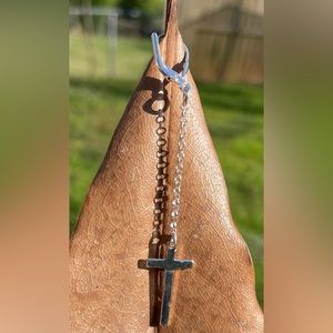 🚫SOLD🚫 SS Lever back cross earrings